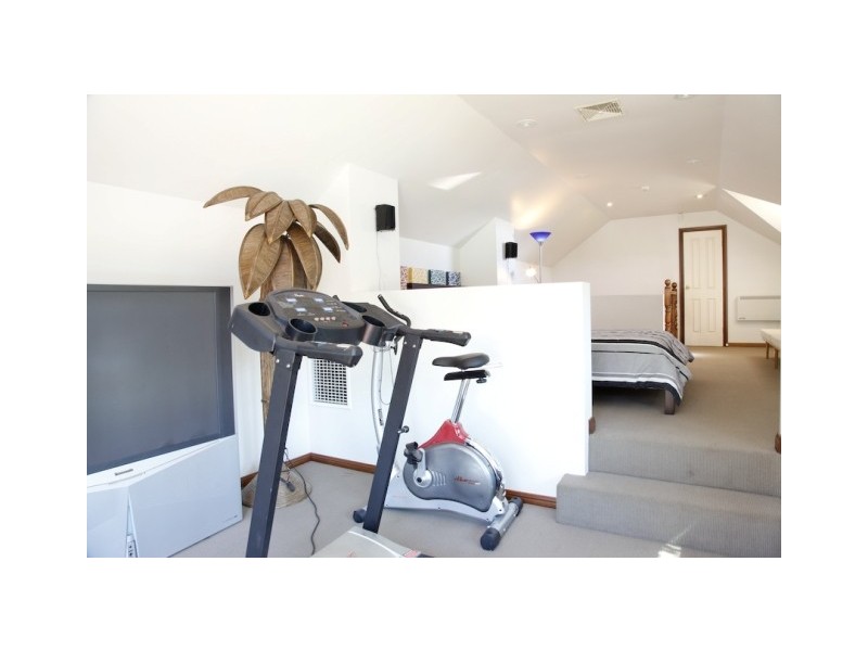 12 Gully Drive, Gulfview Heights SA 5096