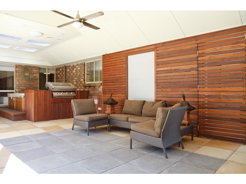 12 Gully Drive, Gulfview Heights SA 5096