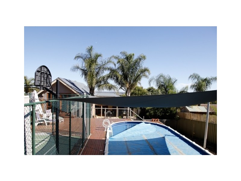 12 Gully Drive, Gulfview Heights SA 5096