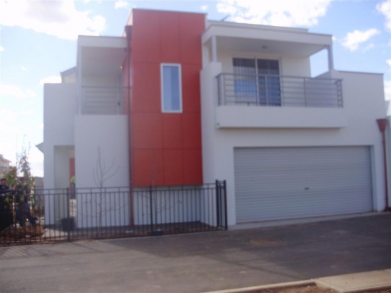 16 Streeton Road, Munno Para West SA 5115