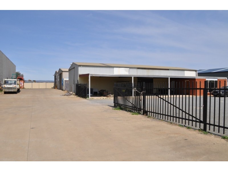 25-27 Heaslip Road, Burton SA 5110