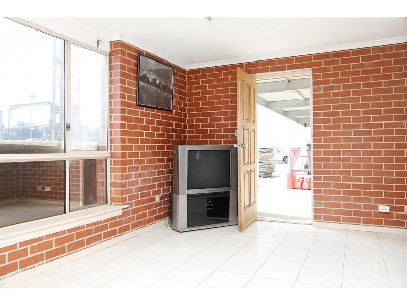 25-27 Heaslip Road, Burton SA 5110