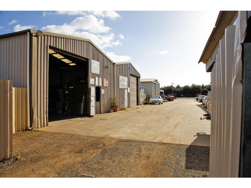 25-27 Heaslip Road, Burton SA 5110