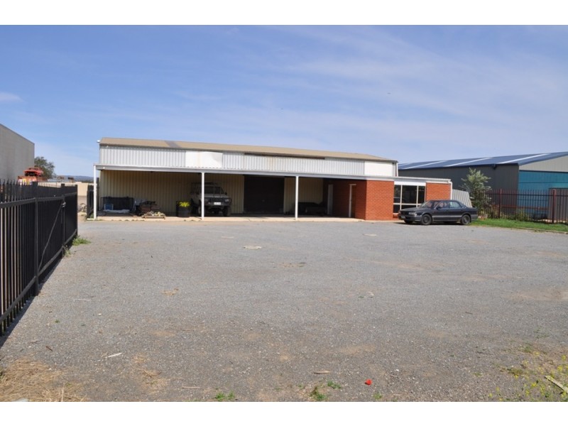 25-27 Heaslip Road, Burton SA 5110