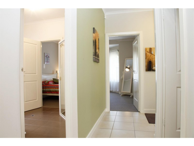 9 EVERGLADE STREET, Mawson Lakes SA 5095