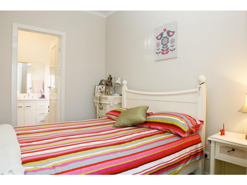 9 EVERGLADE STREET, Mawson Lakes SA 5095