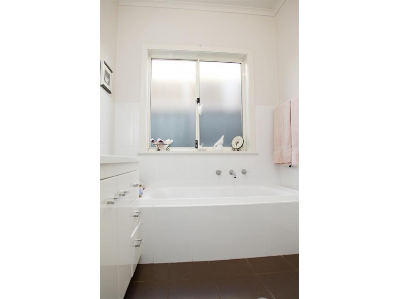 9 EVERGLADE STREET, Mawson Lakes SA 5095