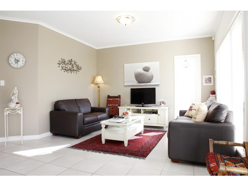 9 EVERGLADE STREET, Mawson Lakes SA 5095