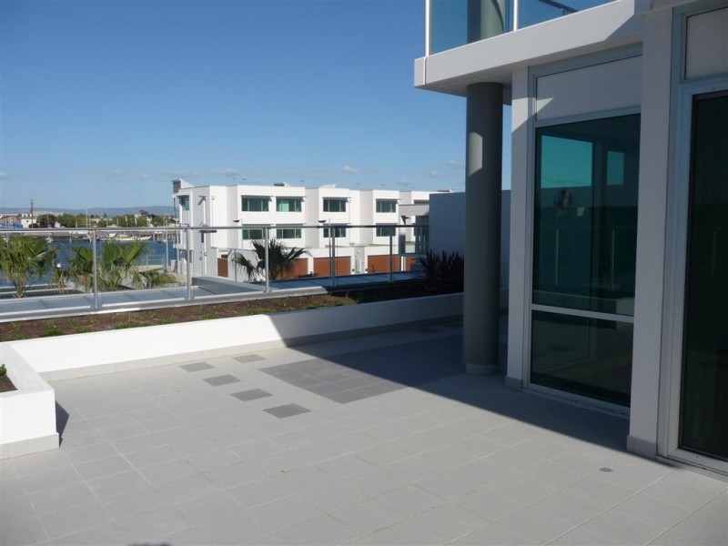 Apt 206 Spinnikar 1-2 Tarni crt New Port Quays, Port Adelaide SA 5015