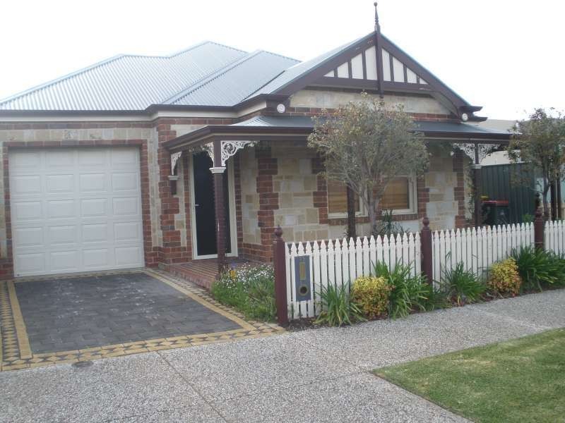 15 Emerald Street, Mawson Lakes SA 5095