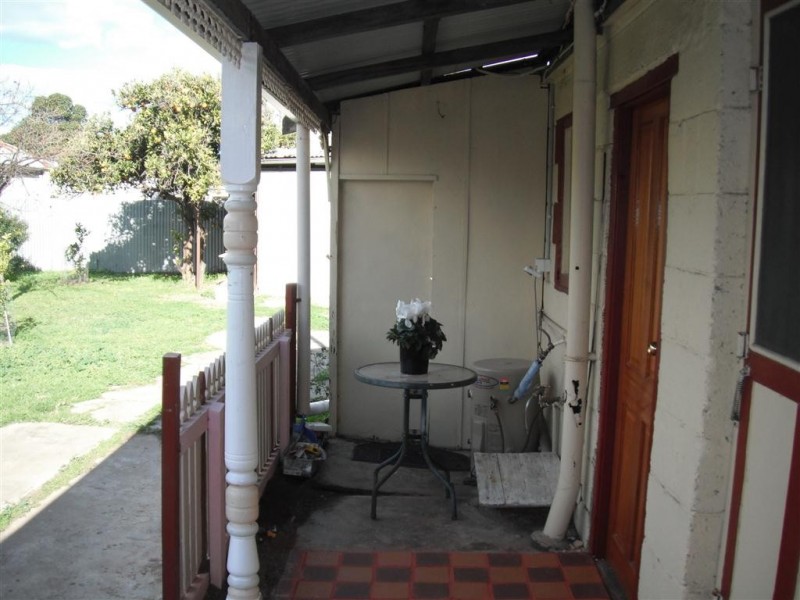 16 Queen Street, Pennington SA 5013