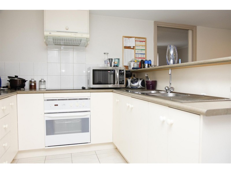 2, 60-64 Sir Ross Smith Blvd, Oakden SA 5086