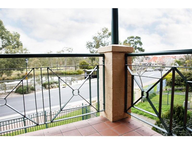 2, 60-64 Sir Ross Smith Blvd, Oakden SA 5086