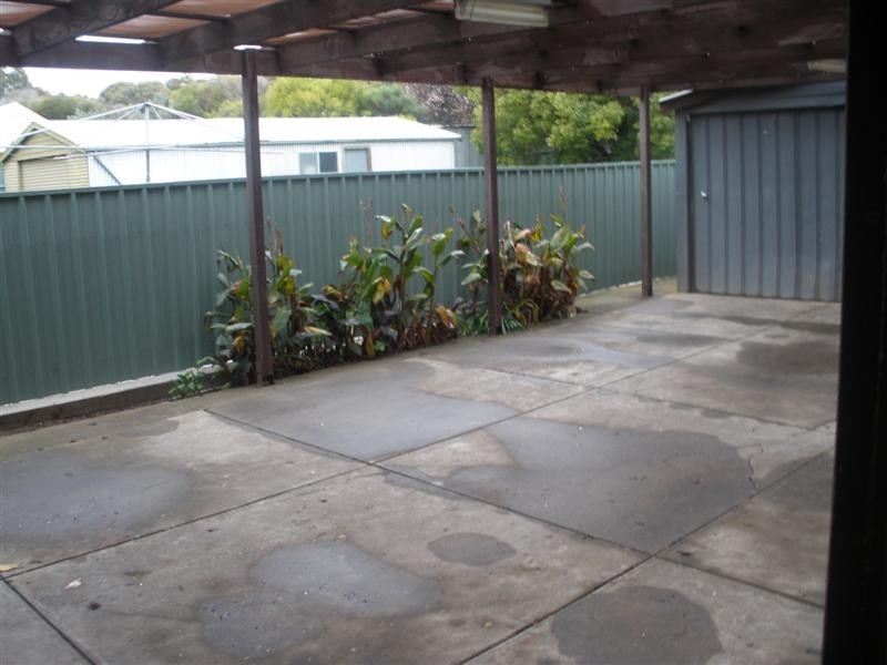 15 Meadowvale Road, Modbury SA 5092