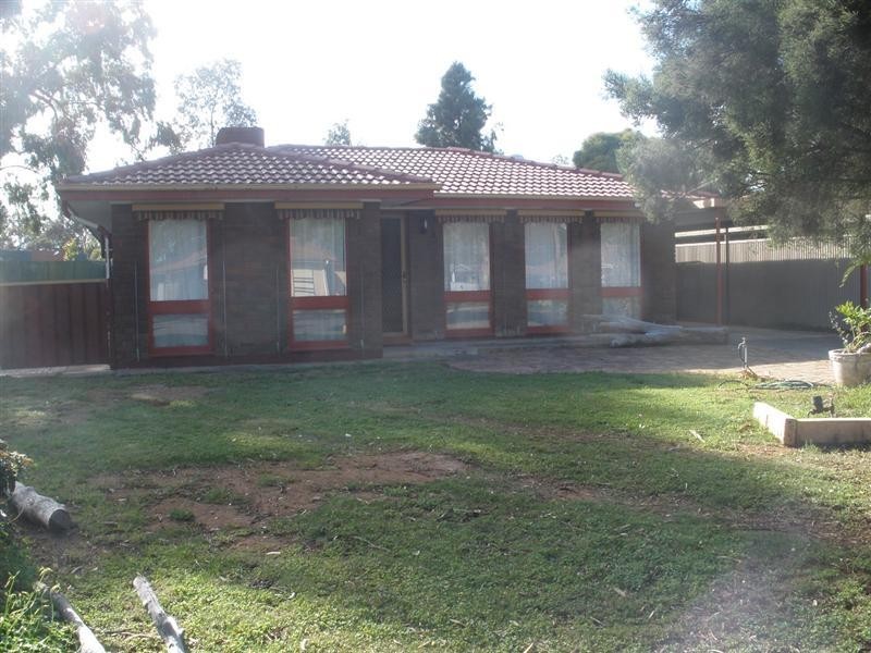 9 Lillee Avenue, Brahma Lodge SA 5109
