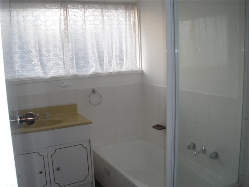 9 Lillee Avenue, Brahma Lodge SA 5109