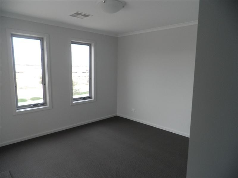 349/2 Newton Blvd, Munno Para West SA 5115