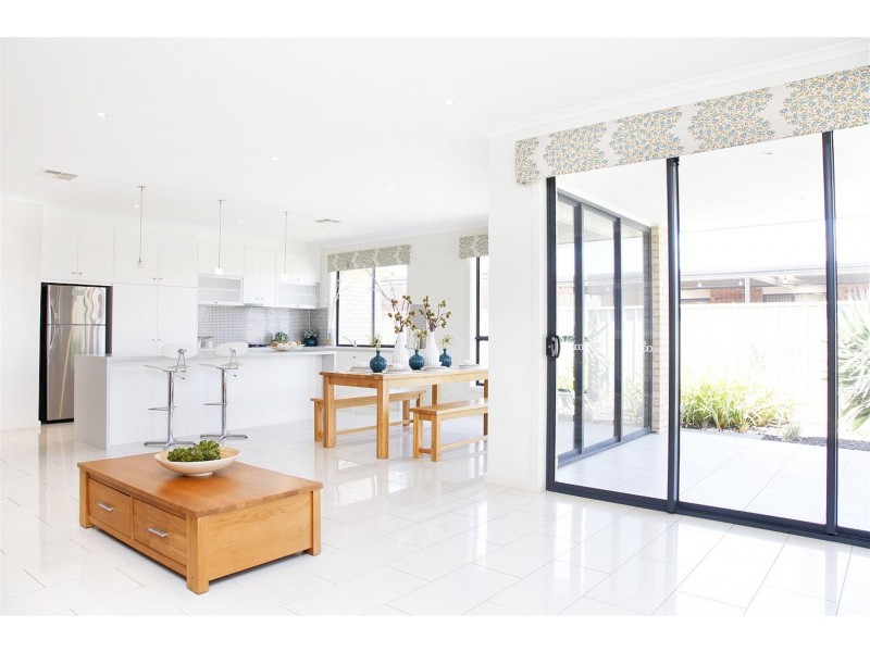 174 Shepherdson Rd, Parafield Gardens SA 5107