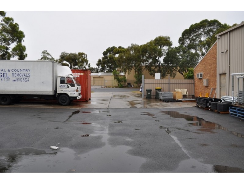 2,4 Texel Ct, Salisbury South SA 5106