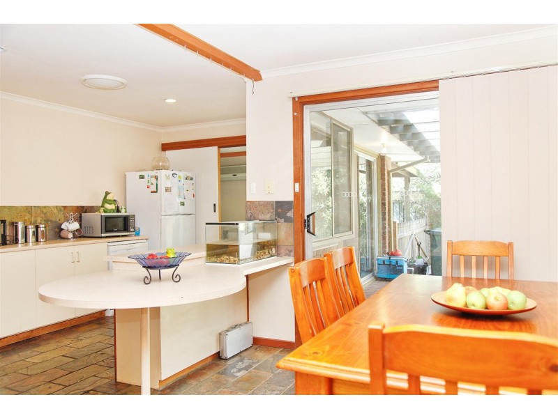 18 Roebling St, Modbury Heights SA 5092