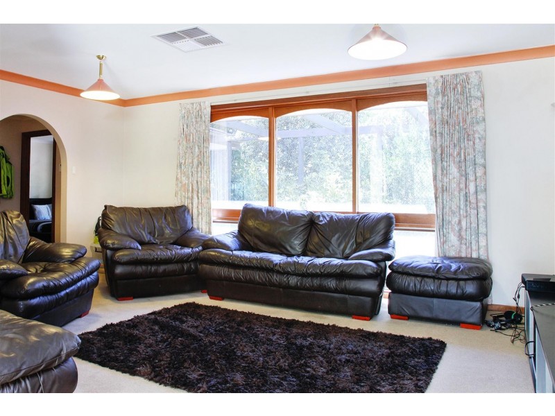 18 Roebling St, Modbury Heights SA 5092