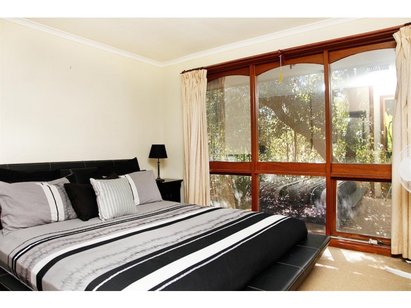 18 Roebling St, Modbury Heights SA 5092