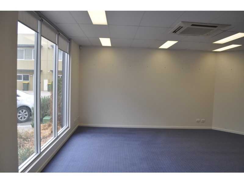 13/2 Fisher Place, Mawson Lakes SA 5095