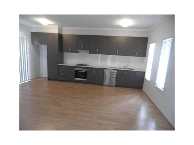 2/2 Monarch Way, Munno Para SA 5115