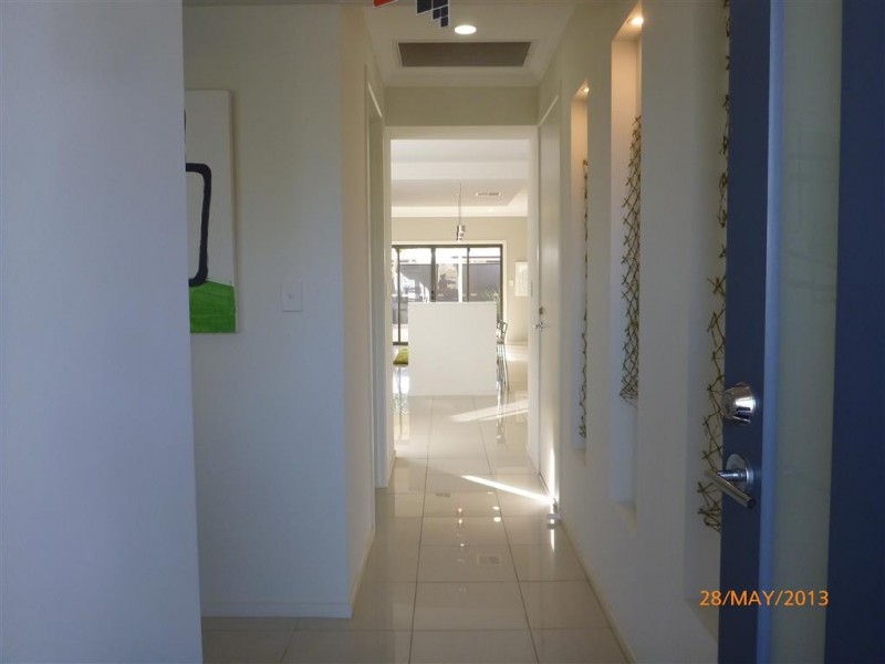 8 East Parkway, Andrews Farm SA 5114