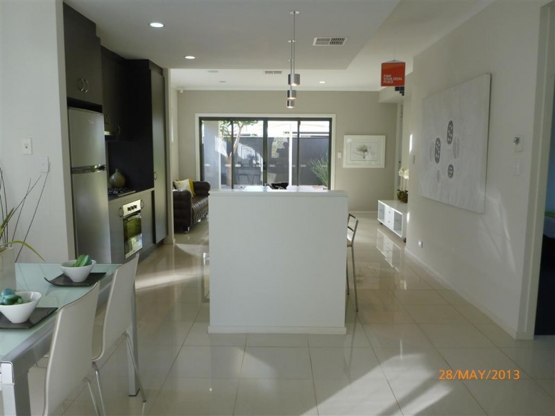 8 East Parkway, Andrews Farm SA 5114