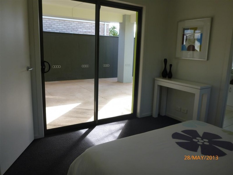 8 East Parkway, Andrews Farm SA 5114