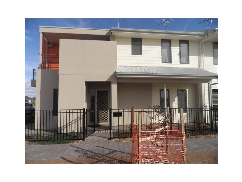 2/2 Monarch Way, Munno Para SA 5115