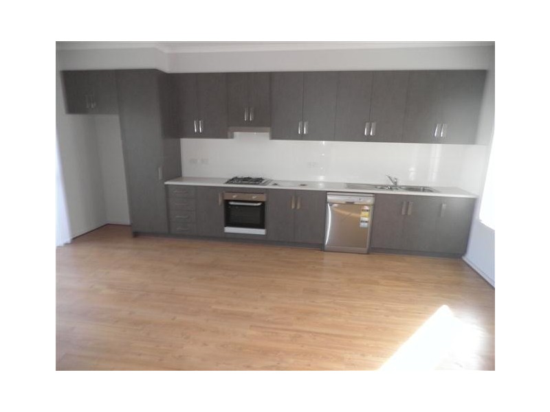 2/2 Monarch Way, Munno Para SA 5115