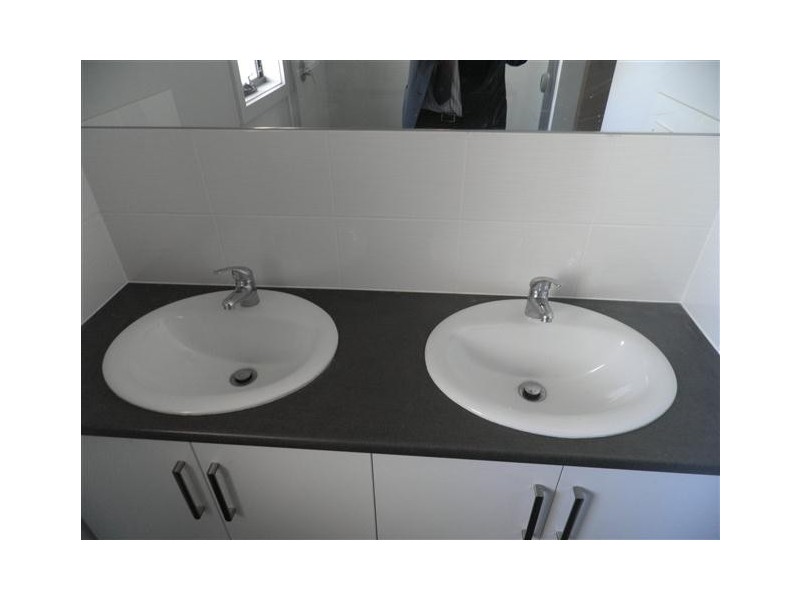 2/2 Monarch Way, Munno Para SA 5115