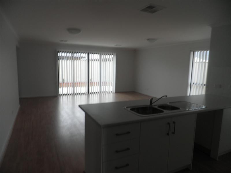 1 Angheljo avenue, Munno Para West SA 5115