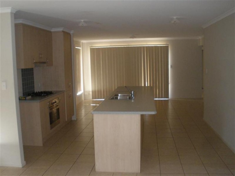 32 WATTLEBIRD DRIVE, Burton SA 5110