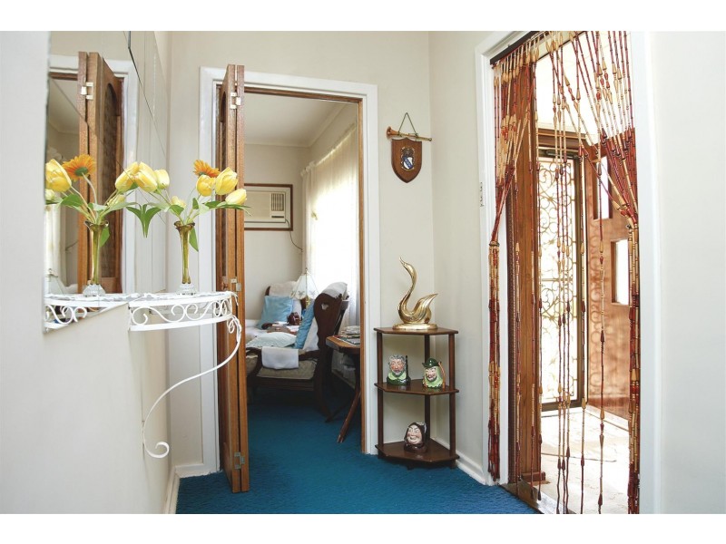 12 MARLEYCOMBE RD, Elizabeth Vale SA 5112