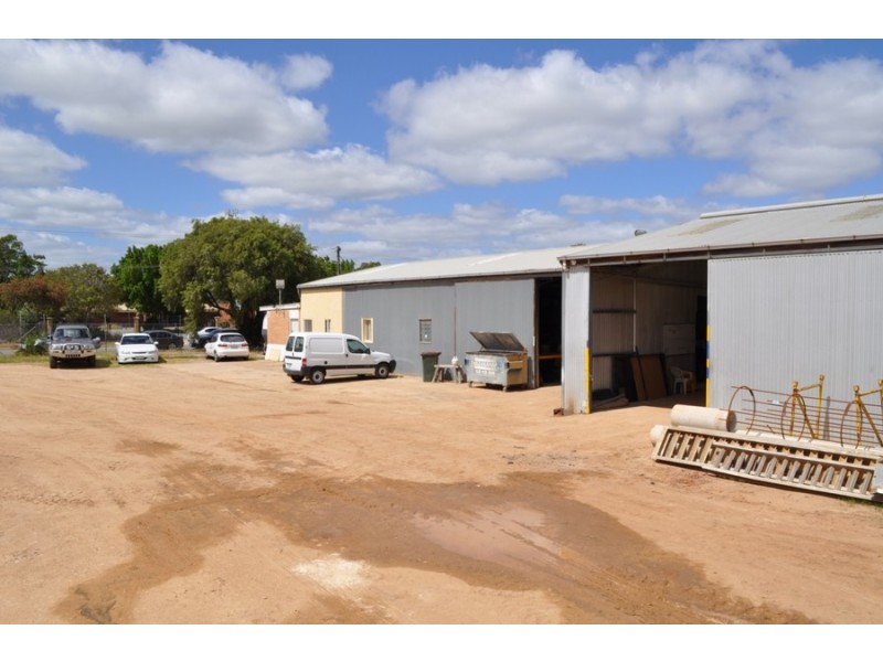 13 Barfield Cres, Elizabeth West SA 5113