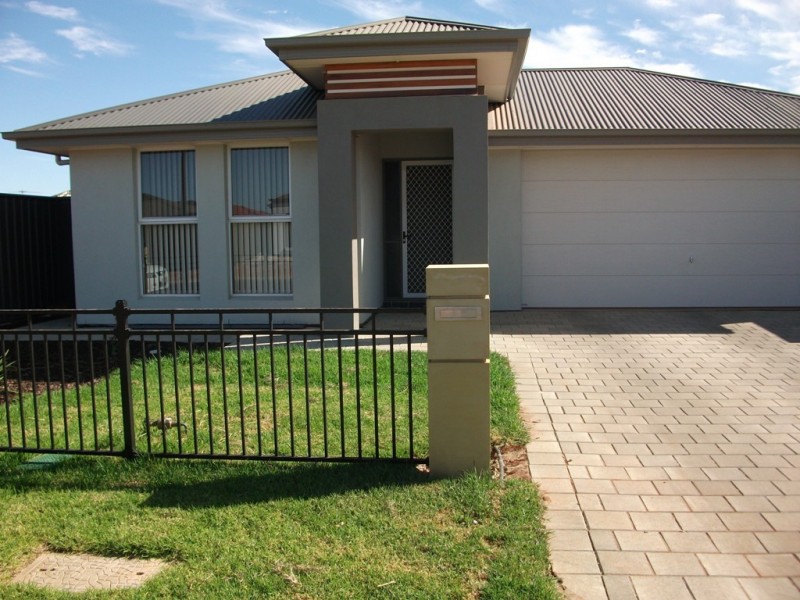 18 Alexandrina Avenue, Andrews Farm SA 5114