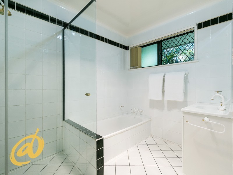 13 Youngs Crossing Road, Joyner QLD 4500