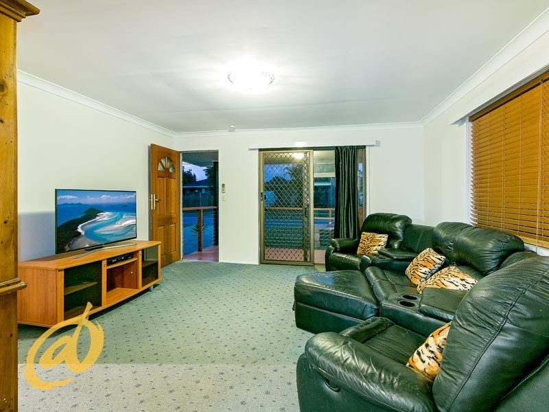 26 Bordeau Crescent, Petrie QLD 4502
