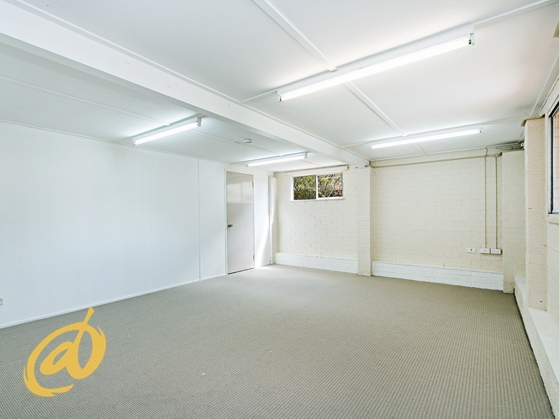 8 Palmer Parade, Strathpine QLD 4500