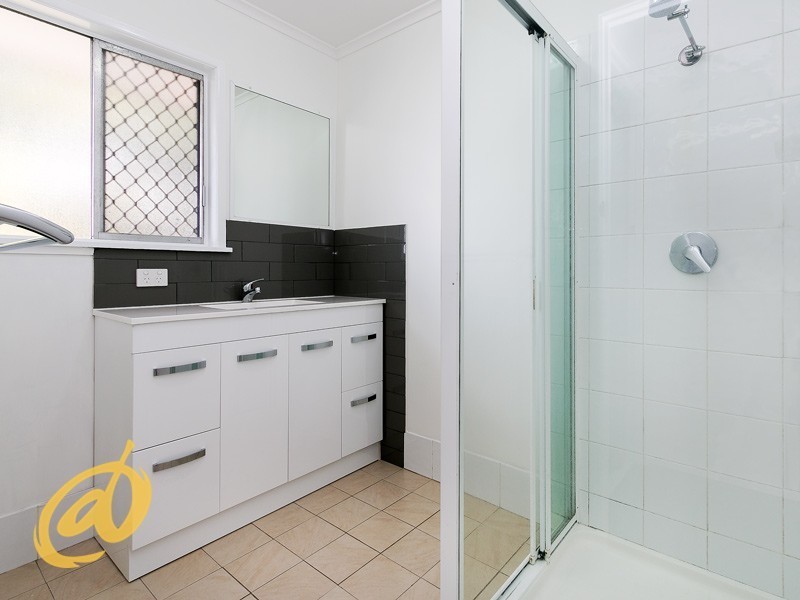 8 Palmer Parade, Strathpine QLD 4500