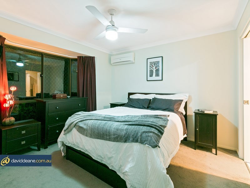 16 Blue Mountain Crescent, Warner QLD 4500