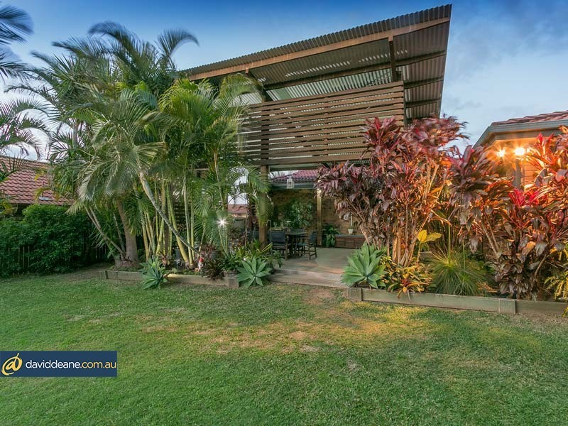 16 Blue Mountain Crescent, Warner QLD 4500