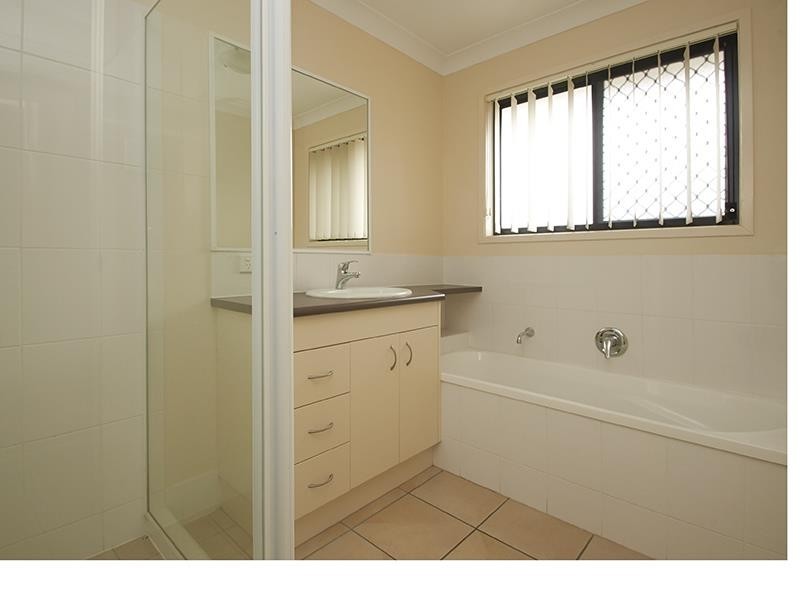 10 Charles Court, Joyner QLD 4500