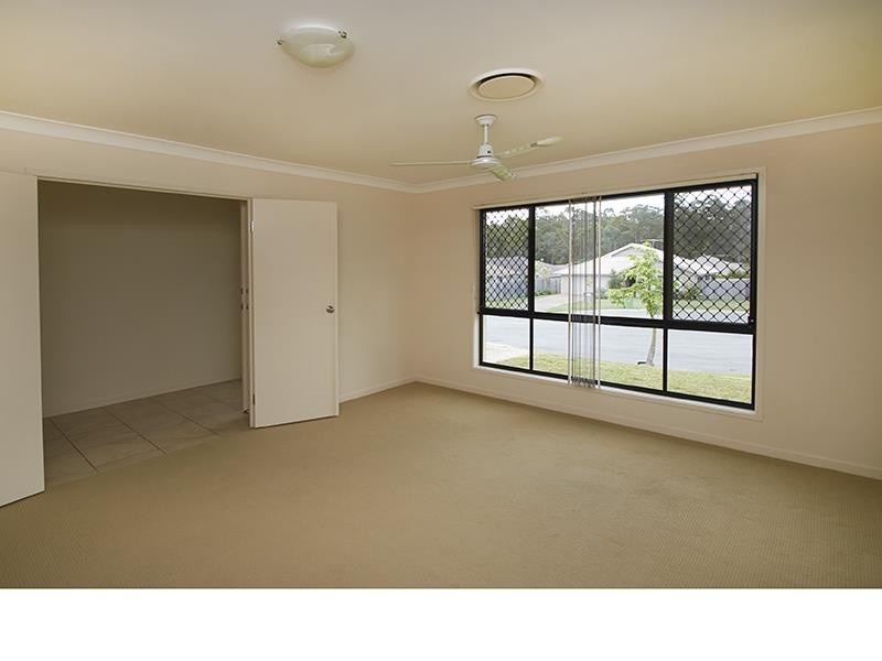 10 Charles Court, Joyner QLD 4500