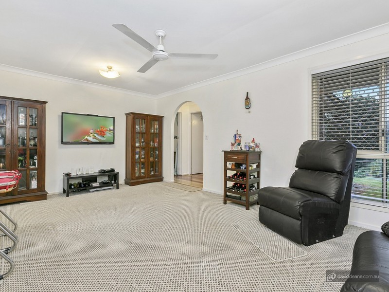 8 Parkside Drive, Kallangur QLD 4503