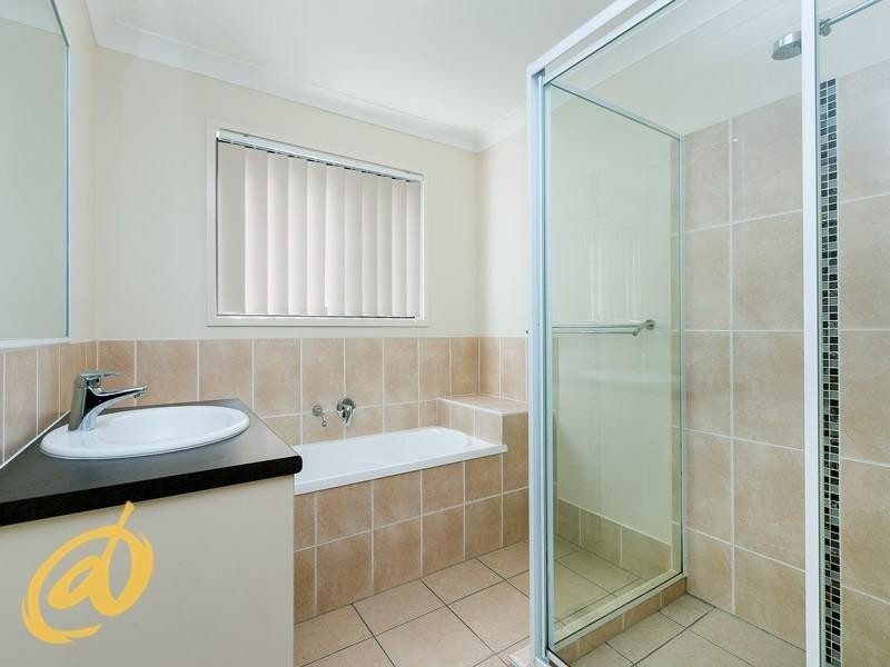 15 Adam Court, Kallangur QLD 4503