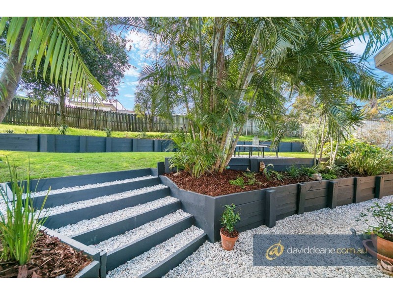 28 Cania Crescent, Petrie QLD 4502